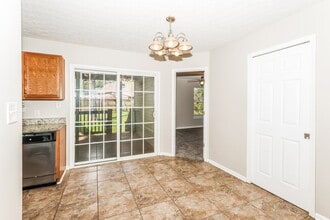 1822 Jefferson Ave in Louisville, KY - Foto de edificio - Building Photo