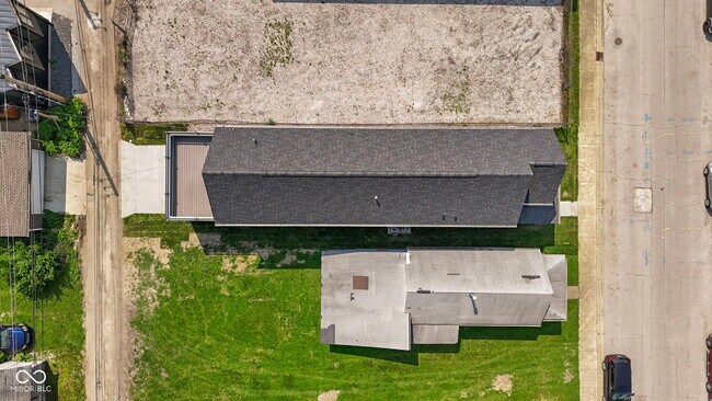 1405 Deloss St in Indianapolis, IN - Foto de edificio - Building Photo