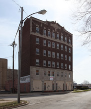 Kenmore Manor Apartments in Toledo, OH - Building Photo - Building Photo