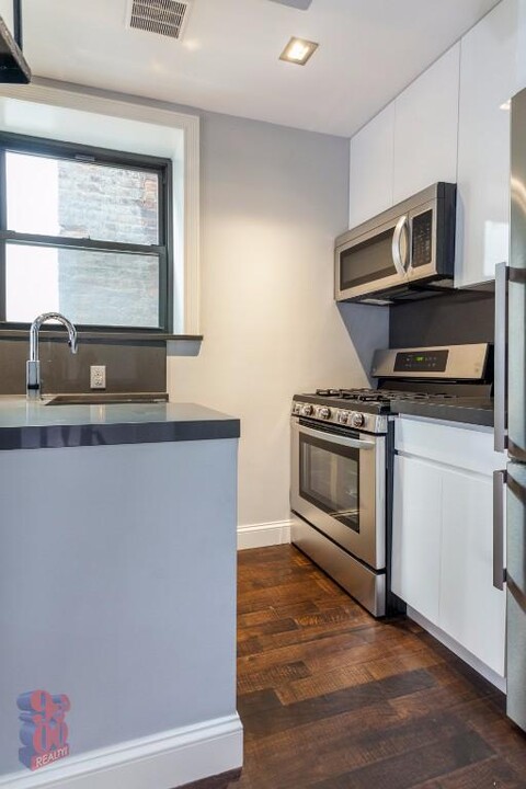 141 Ridge St in New York, NY - Building Photo