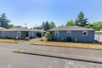 Catterlin Cottages in Salem, OR - Foto de edificio - Building Photo