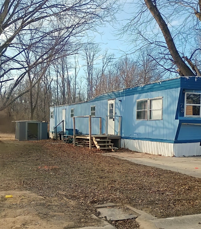 73 Deerwood Park in Centralia, IL - Building Photo - Building Photo