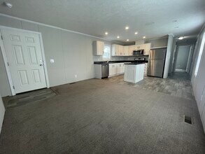 16185 Notre Dame St in Clinton Township, MI - Building Photo - Building Photo