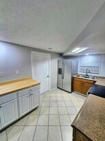 7214 Potomac Dr in Port Richey, FL - Building Photo
