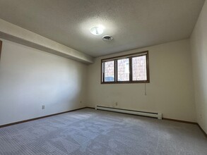 2316 S Cliff Ave in Sioux Falls, SD - Building Photo - Building Photo