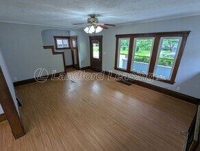 223 E 15th St in Elyria, OH - Building Photo - Building Photo