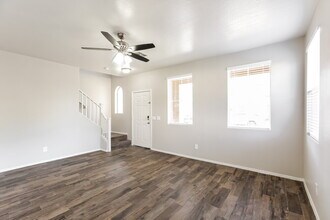 5166 W Illini St in Phoenix, AZ - Building Photo - Building Photo