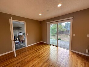 1815 SE 114th Pl in Portland, OR - Building Photo - Building Photo
