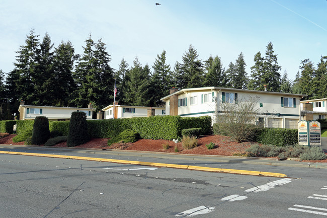 Sunset East & Highlands in Renton, WA - Building Photo - Building Photo