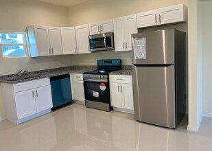 2910 55th St W in Lehigh Acres, FL - Foto de edificio - Building Photo
