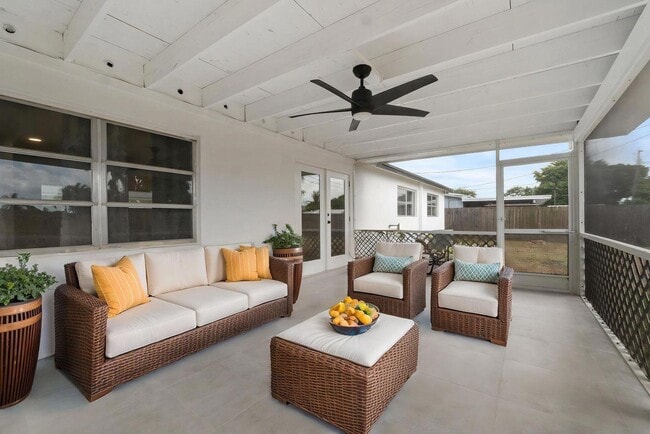 5720 Parke Ave in West Palm Beach, FL - Building Photo - Building Photo
