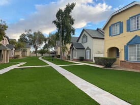 2333 W Garden Dr in Tempe, AZ - Building Photo