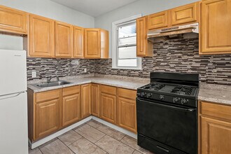 69 Cedar Ave, Unit 2 in Newark, NJ - Building Photo - Building Photo