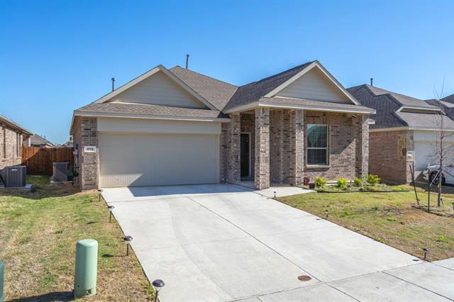 1713 Lake Grove Dr in Oak Point, TX - Building Photo - Building Photo