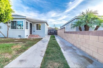 930 W 130th St in Compton, CA - Foto de edificio - Building Photo