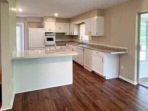 1901 NW 36th Dr in Gainesville, FL - Building Photo - Building Photo