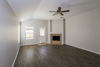 4720 Fox Sedge Ln in Denton, TX - Building Photo - Building Photo