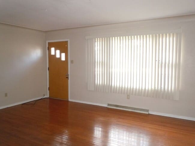 1302 Eileen St in Collinsville, IL - Building Photo - Building Photo