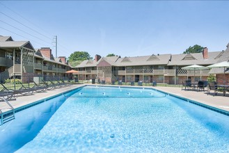 Chalet Apartments in Topeka, KS - Building Photo - Building Photo