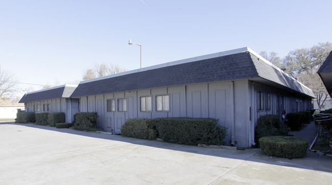 604-612 Mckinley Ave in Woodland, CA - Building Photo - Building Photo