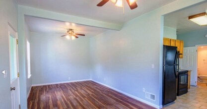 113 W 3rd St in Cle Elum, WA - Building Photo - Building Photo