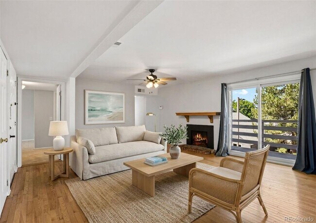 property at 3141 S Tamarac Dr