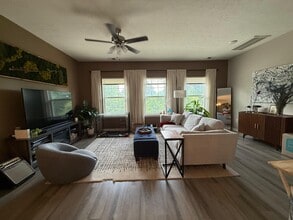 322 Negri Ct in La Vergne, TN - Building Photo - Building Photo
