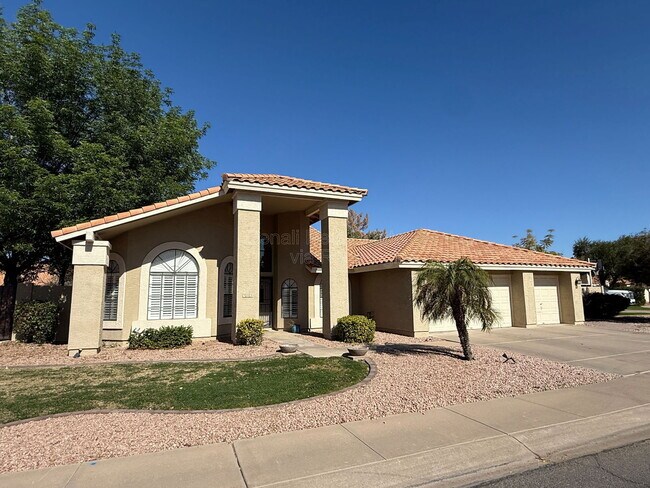 902 W Sherri Dr in Gilbert, AZ - Building Photo - Building Photo