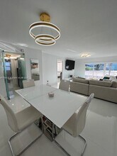 6855 Abbott Ave in Miami Beach, FL - Building Photo - Building Photo