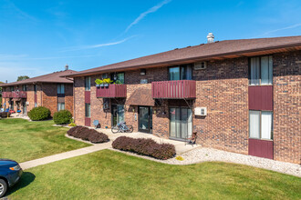 ROYAL LIGHTS in Appleton, WI - Foto de edificio - Building Photo