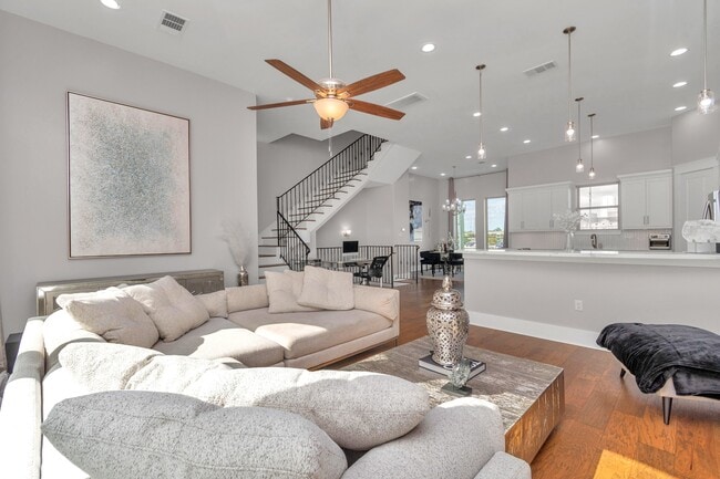 4962 Edison Park Ln
