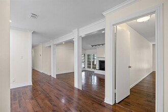 7103 Mesa Dr in Austin, TX - Building Photo - Building Photo