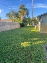 189 W 16th St in Riviera Beach, FL - Building Photo - Building Photo