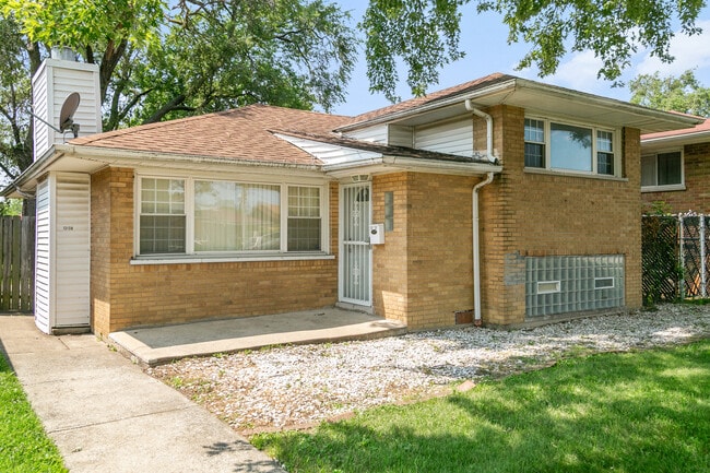 property at 12138 S Elizabeth St