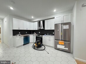 781 S 3rd St in Philadelphia, PA - Foto de edificio - Building Photo