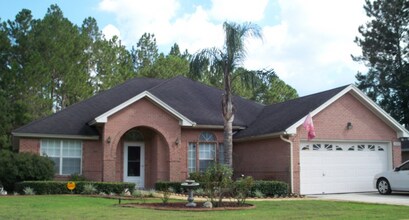 5633 Piper Glen Blvd in Jacksonville, FL - Building Photo - Building Photo