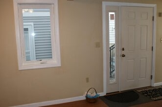 25 Meadow Pond Dr, Unit A in Leominster, MA - Building Photo - Building Photo