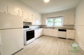 16 Smith St in Greenville, SC - Building Photo - Building Photo