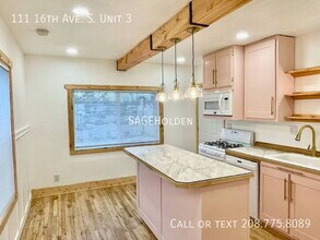 111 16th Ave S in Nampa, ID - Building Photo - Building Photo