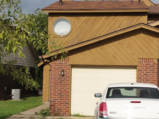property at 3206 Ridgecrest Ct