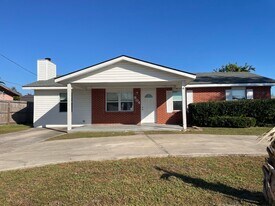 904 Forestdale Ave in Panama City, FL - Building Photo