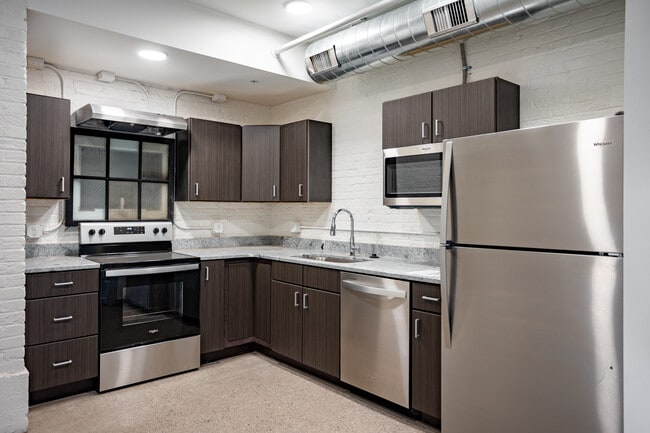 Bowstring Lofts in Davenport, IA - Foto de edificio - Interior Photo