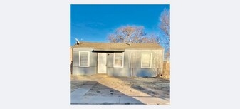 808 N Detroit Ave in Lubbock, TX - Building Photo