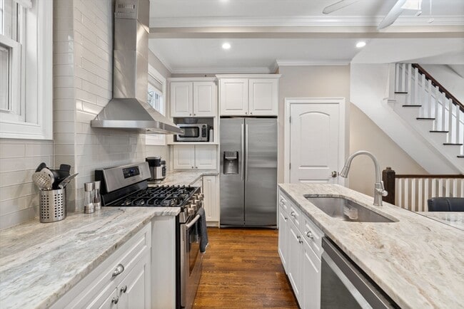12 Colebrook St in Boston, MA - Building Photo - Building Photo