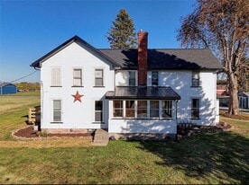 958 Manitou Rd in Hilton, NY - Building Photo