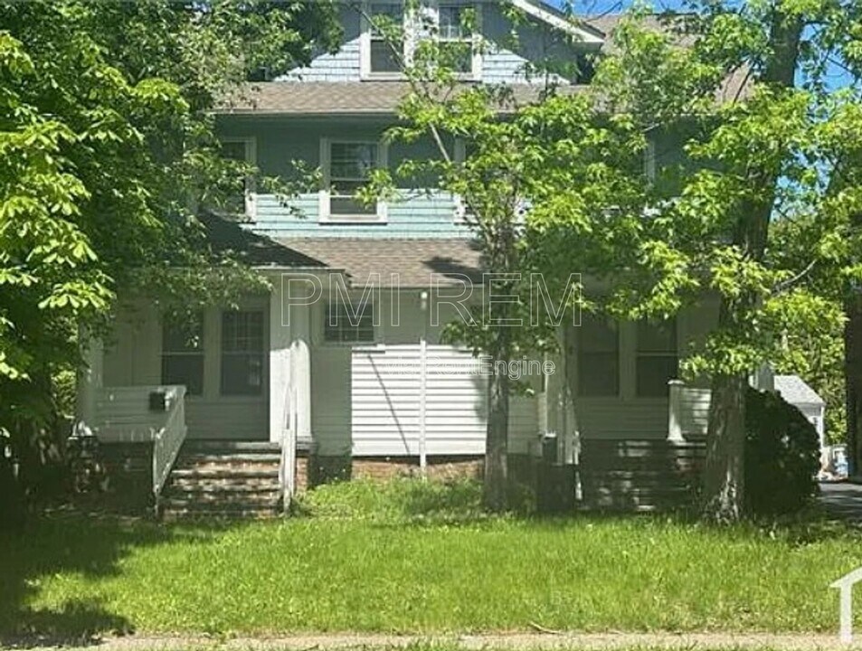 14433 Triskett Rd in Cleveland, OH - Building Photo