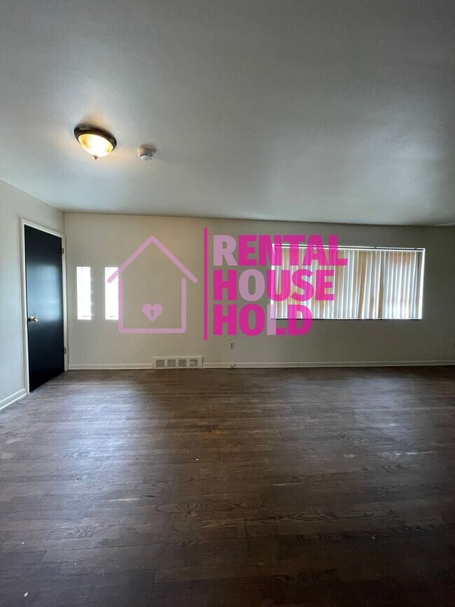 15368 Hubbell Ave in Detroit, MI - Building Photo - Building Photo