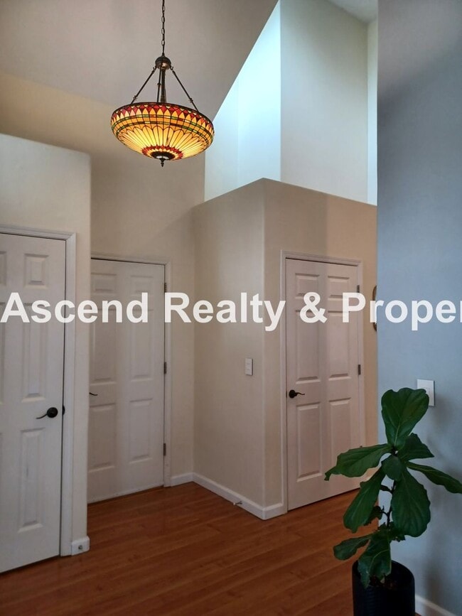 22923 SW Hosler Way in Sherwood, OR - Building Photo - Building Photo