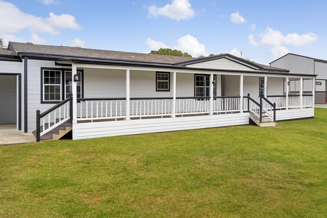 17319 Wells Dr in Pearland, TX - Building Photo