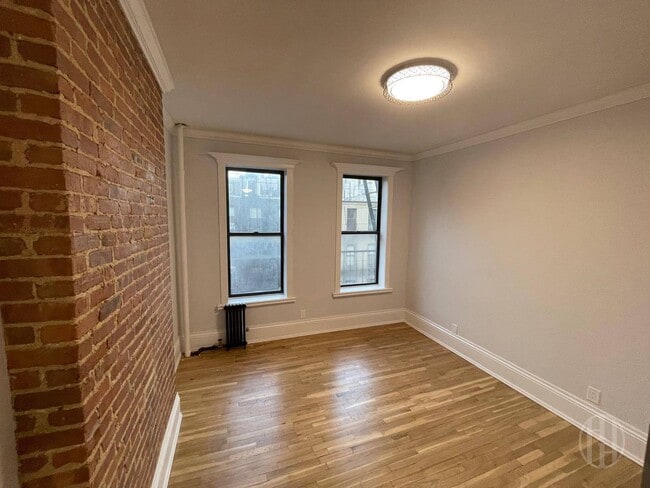 425 E 73rd St in New York, NY - Building Photo - Building Photo